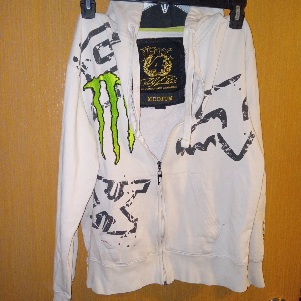 Rare Fox White and Black Graphic Zip-Up Sweater